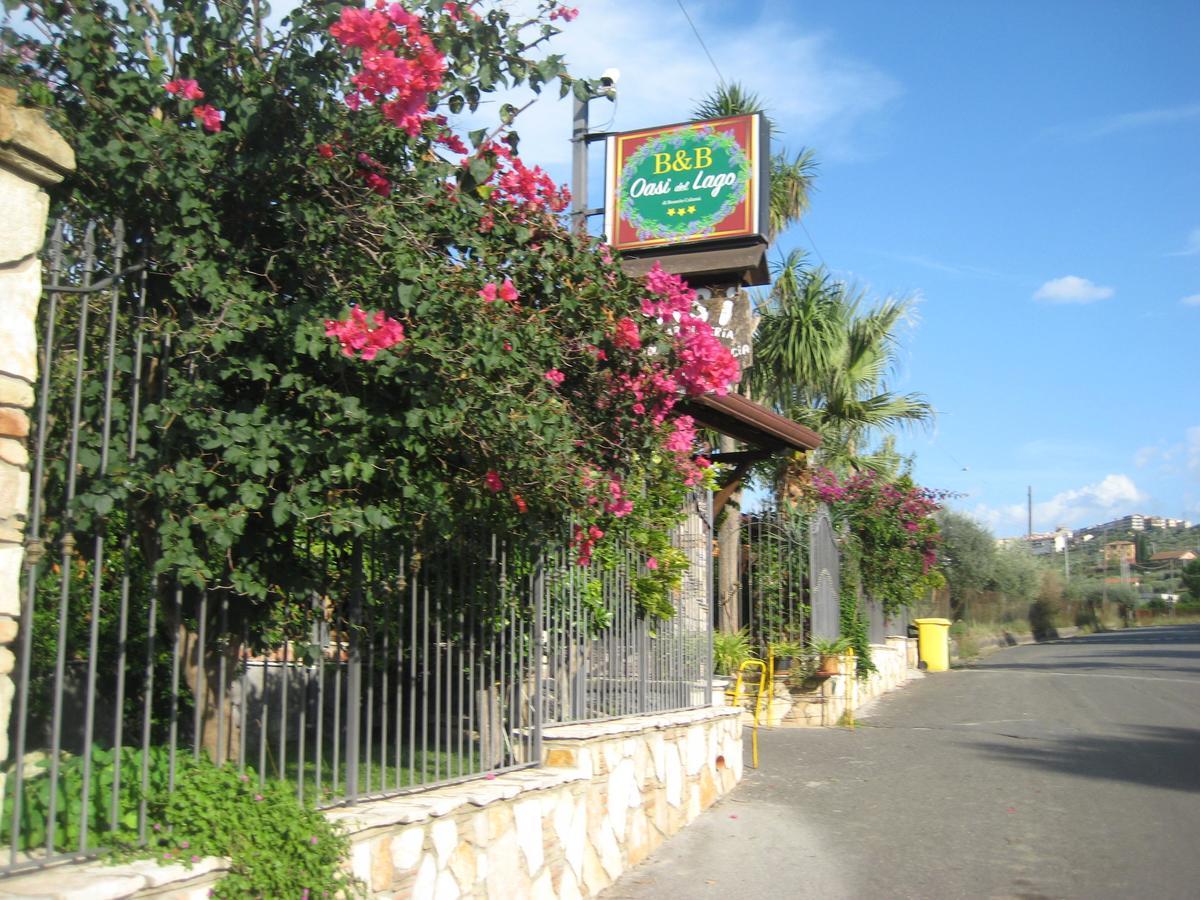 Oasi Del Lago Regalbuto Buitenkant foto